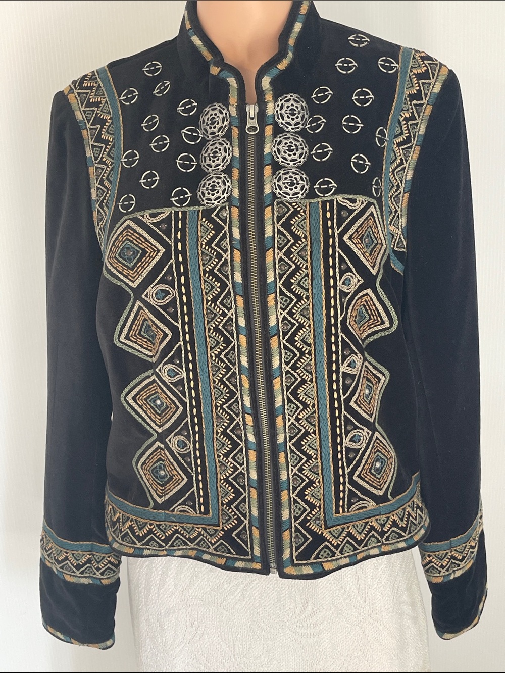 Double D Ranch Return to the Fall Moon Jacket .
Size Medium
